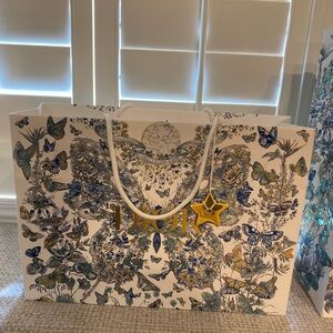 Christian Dior Around the World gift bag